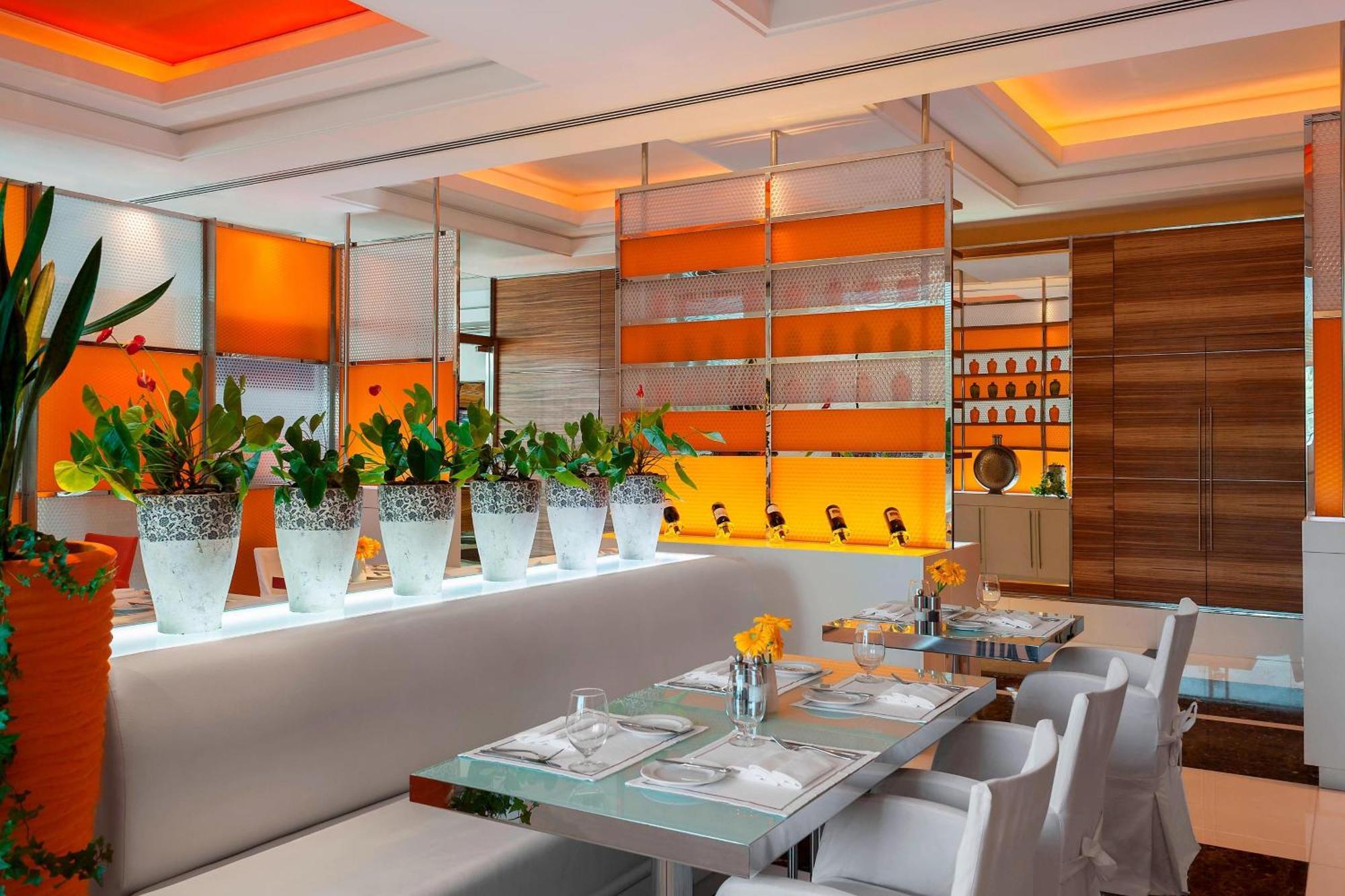 Four Points By Sheraton Bur Dubai Exterior photo