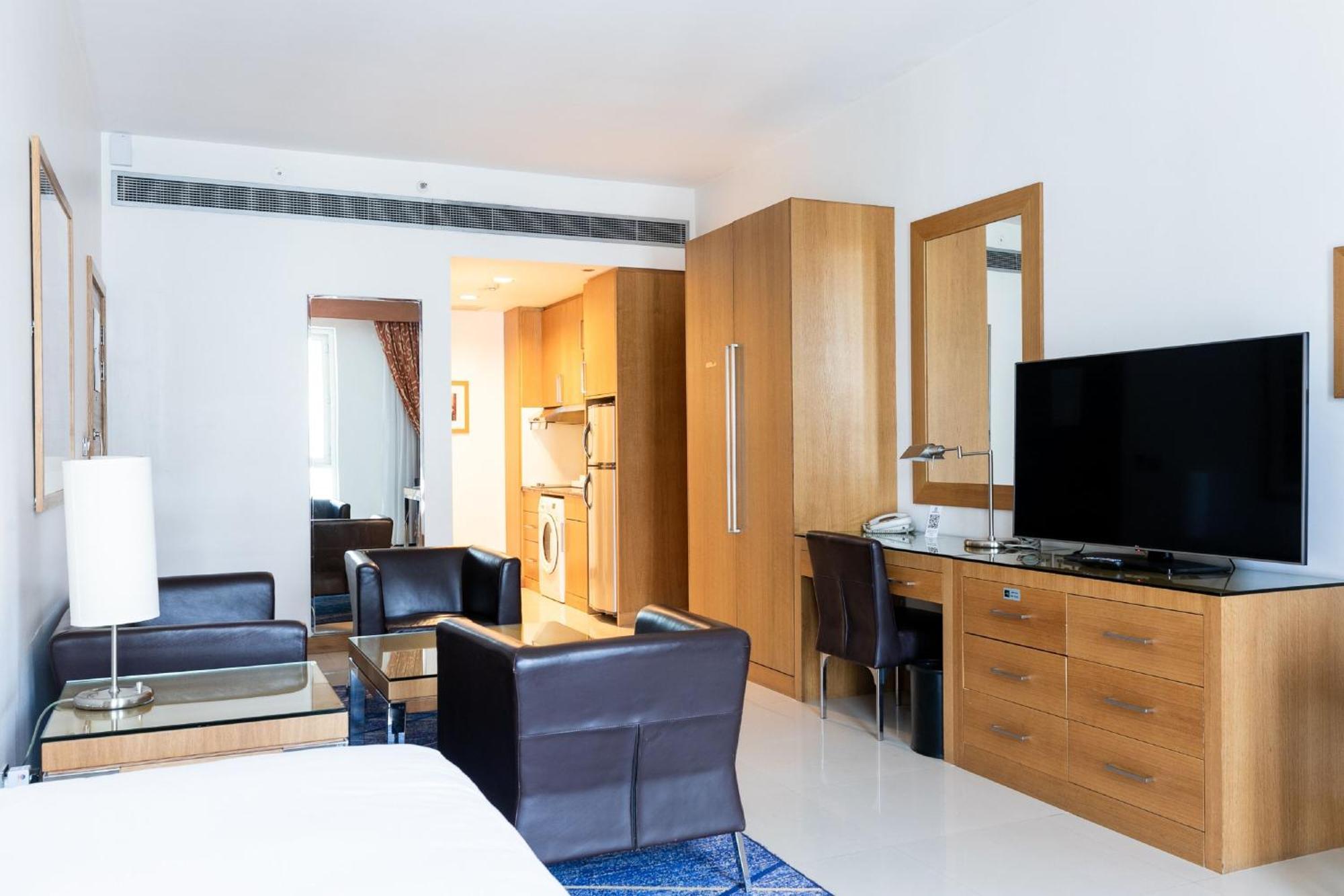 Four Points By Sheraton Bur Dubai Exterior photo