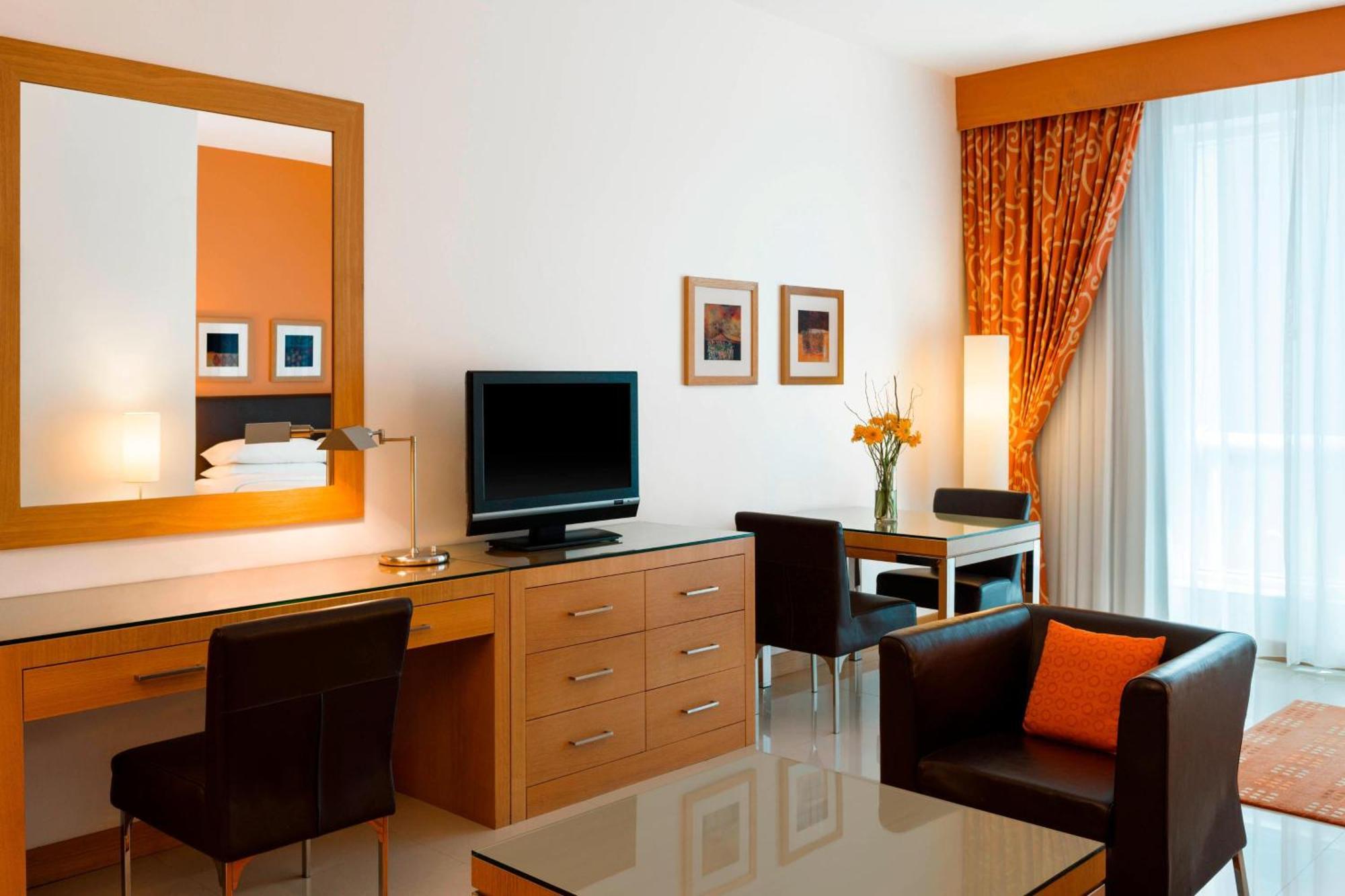 Four Points By Sheraton Bur Dubai Exterior photo